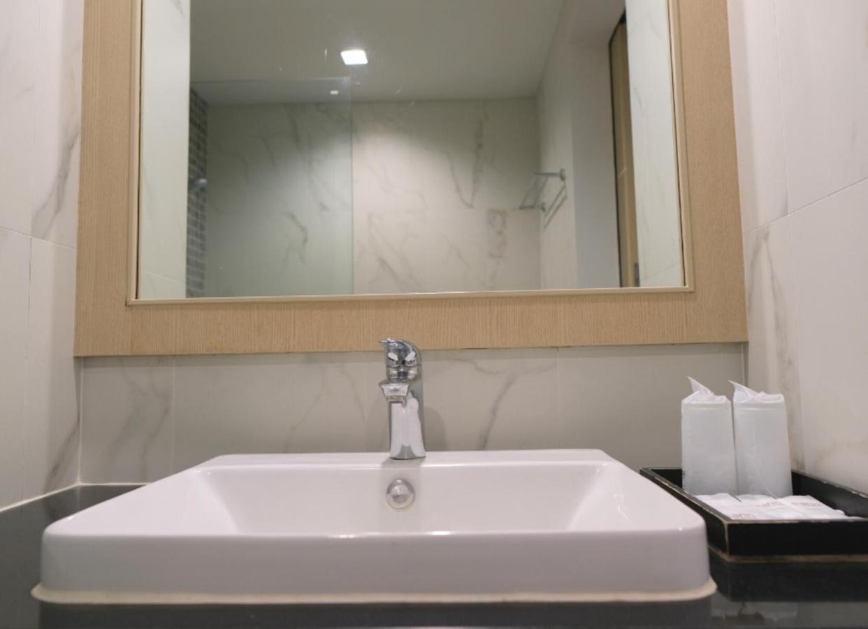 Sann Hotel Csiangraj Kültér fotó